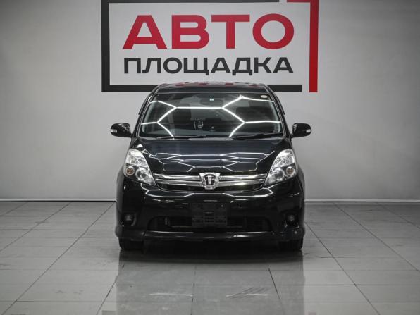 Toyota ISis I Рестайлинг с пробегом 2012 года, цена 1 479 000 рублей, 169017 км, минивэн, Автокод Объявления