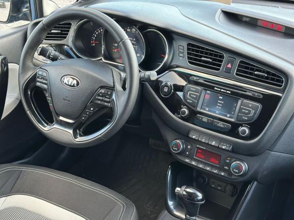 Kia Ceed II с пробегом 2013 года, цена 920 000 рублей, 210000 км, хэтчбек, Автокод Объявления