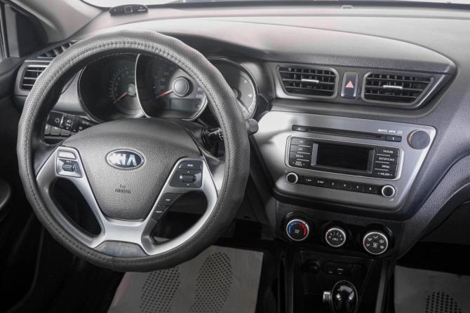 Kia Rio III Рестайлинг с пробегом 2016 года, цена 999 000 рублей, 137000 км, хэтчбек, Автокод Объявления