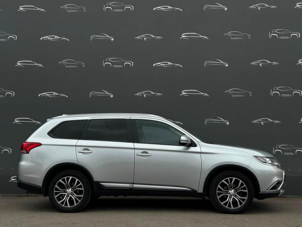 Mitsubishi Outlander III Рестайлинг 2 с пробегом 2018 года, цена 1 922 500 рублей, 164156 км, внедорожник, Автокод Объявления