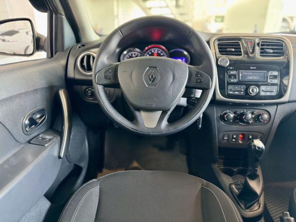 Renault Logan II с пробегом 2018 года, цена 725 000 рублей, 171236 км, седан, Автокод Объявления