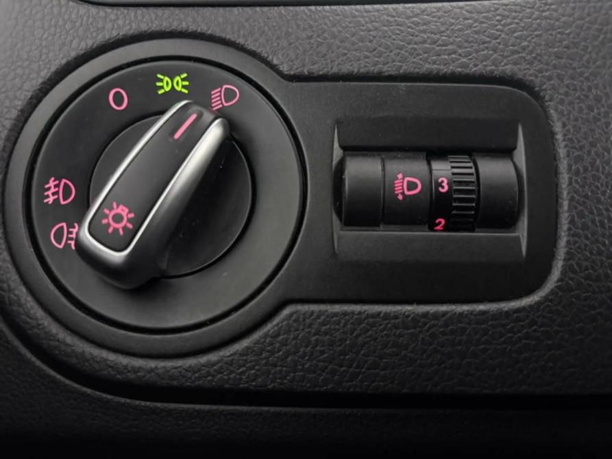 Volkswagen Polo V Рестайлинг Псков  - изображение 18