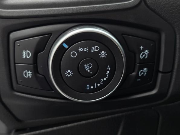 Ford Focus III Рестайлинг с пробегом 2015 года, цена 1 469 000 рублей, 7846 км, хэтчбек, Автокод Объявления