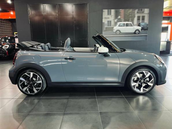 Mini Cabrio IV с пробегом 2025 года, цена 6 790 000 рублей, 756 км, кабриолет, Автокод Объявления