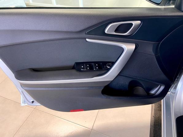 Kia Ceed III Рестайлинг с пробегом 2021 года, цена 2 002 049 рублей, 124957 км, универсал, Автокод Объявления