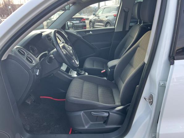 Volkswagen Tiguan I Рестайлинг с пробегом 2015 года, цена 1 366 600 рублей, 206056 км, внедорожник, Автокод Объявления