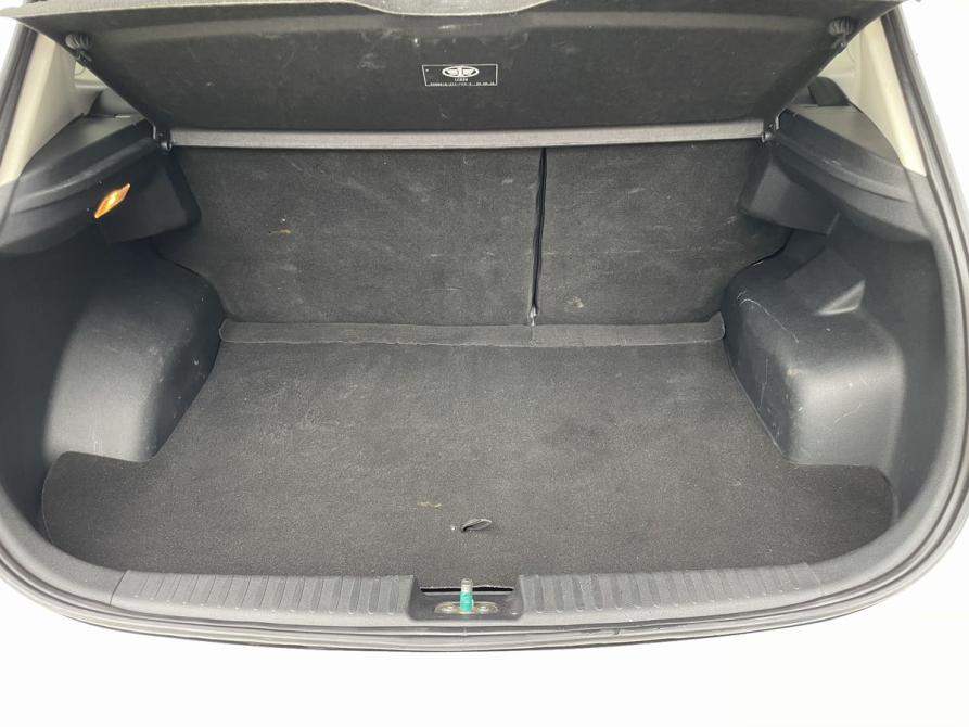 FAW Besturn X40 I Москва  - изображение 13