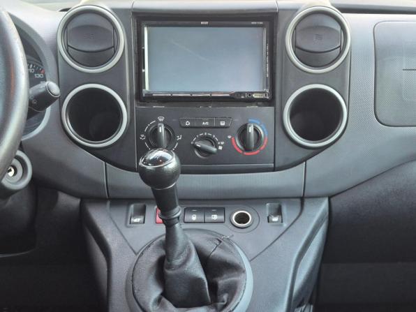 Peugeot Partner II с пробегом 2011 года, цена 529 000 рублей, 332158 км, минивэн, Автокод Объявления