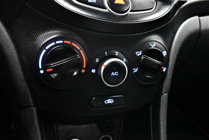 Hyundai Solaris I с пробегом 2011 года, цена 550 000 рублей, 213441 км, хэтчбек, Автокод Объявления