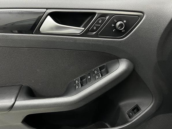 Volkswagen Jetta VI Рестайлинг с пробегом 2016 года, цена 1 250 000 рублей, 182000 км, седан, Автокод Объявления