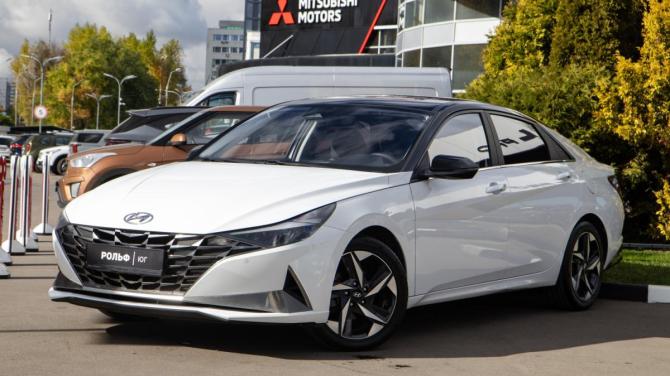 Hyundai Elantra VII (CN7) с пробегом 2022 года, цена 1 998 000 рублей, 61000 км, седан, Автокод Объявления