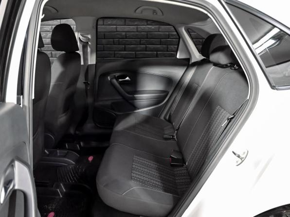 Volkswagen Polo V Рестайлинг с пробегом 2015 года, цена 750 000 рублей, 176991 км, седан, Автокод Объявления