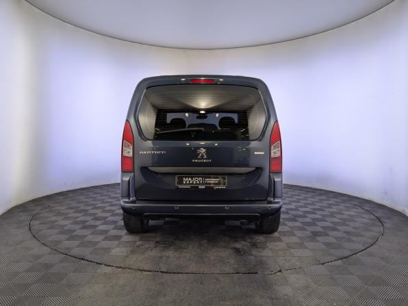 Peugeot Partner II Рестайлинг 2 с пробегом 2021 года, цена 2 150 000 рублей, 62307 км, компактвэн, Автокод Объявления