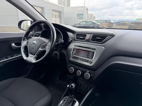 Kia Rio III Рестайлинг с пробегом 2017 года, цена 850 000 рублей, 268879 км, седан, Автокод Объявления
