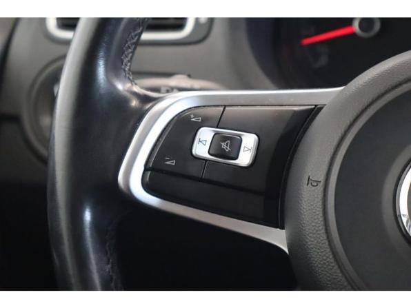 Volkswagen Polo V Рестайлинг с пробегом 2018 года, цена 1 250 000 рублей, 93469 км, седан, Автокод Объявления