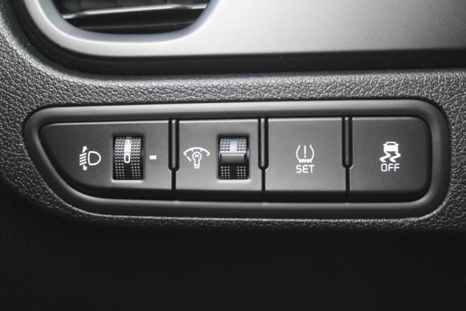 Kia Rio IV Рестайлинг с пробегом 2022 года, цена 1 800 000 рублей, 78000 км, седан, Автокод Объявления