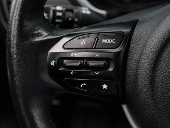 Kia Rio IV Рестайлинг с пробегом 2021 года, цена 1 840 000 рублей, 81330 км, хэтчбек, Автокод Объявления
