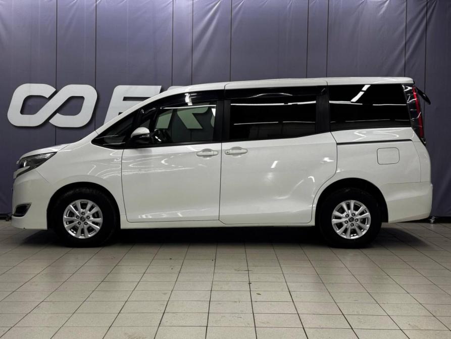 Toyota Noah III (R80) Рестайлинг Благовещенск  - изображение 4