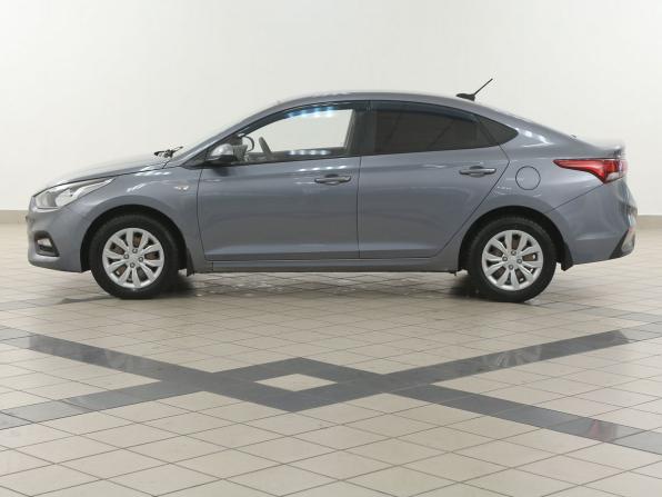 Hyundai Solaris II с пробегом 2017 года, цена 1 000 000 рублей, 147800 км, седан, Автокод Объявления