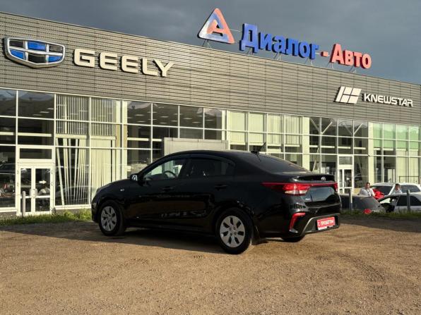 Kia Rio IV с пробегом 2018 года, цена 1 095 000 рублей, 200171 км, седан, Автокод Объявления