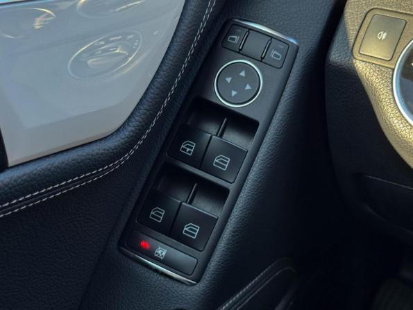 Mercedes-Benz C-Класс III (W204) Рестайлинг с пробегом 2012 года, цена 1 199 000 рублей, 152763 км, седан, Автокод Объявления