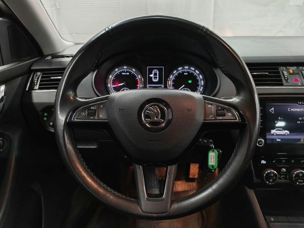 Skoda Octavia III (A7) Рестайлинг с пробегом 2018 года, цена 1 600 000 рублей, 191090 км, лифтбек, Автокод Объявления