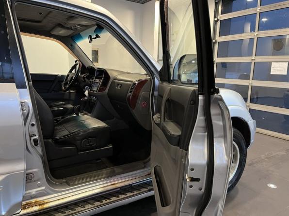 Mitsubishi Pajero III Рестайлинг с пробегом 2004 года, цена 679 000 рублей, 339857 км, внедорожник, Автокод Объявления