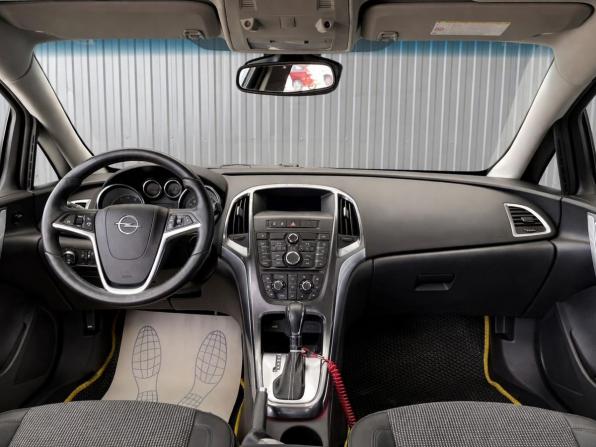 Opel Astra J Рестайлинг с пробегом 2012 года, цена 897 000 рублей, 107928 км, хэтчбек, Автокод Объявления