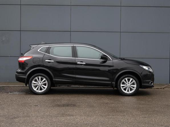 Nissan Qashqai II с пробегом 2018 года, цена 1 690 000 рублей, 104208 км, внедорожник, Автокод Объявления