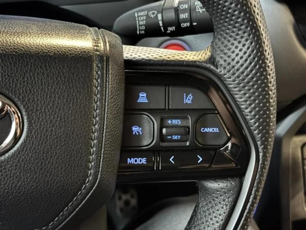 Toyota Sequoia III с пробегом 2023 года, цена 14 497 000 рублей, 38710 км, внедорожник, Автокод Объявления