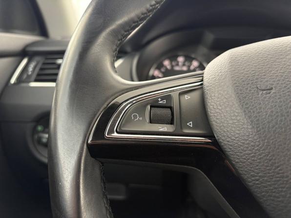 Skoda Octavia III (A7) с пробегом 2015 года, цена 1 225 000 рублей, 142784 км, лифтбек, Автокод Объявления