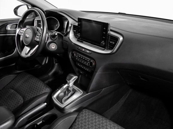 Kia Ceed III с пробегом 2021 года, цена 2 210 000 рублей, 96631 км, универсал, Автокод Объявления