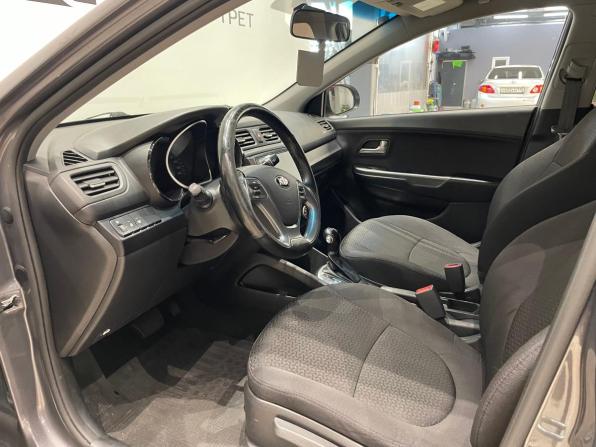 Kia Rio III Рестайлинг с пробегом 2015 года, цена 949 000 рублей, 130377 км, седан, Автокод Объявления