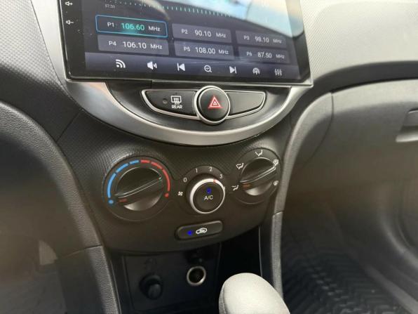 Hyundai Solaris I с пробегом 2013 года, цена 785 000 рублей, 169500 км, хэтчбек, Автокод Объявления