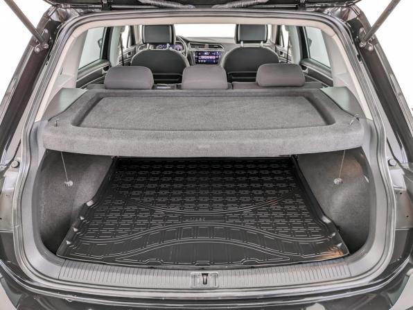 Volkswagen Tiguan II с пробегом 2019 года, цена 1 959 000 рублей, 181317 км, внедорожник, Автокод Объявления