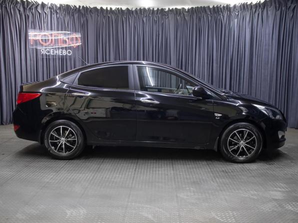 Hyundai Solaris I Рестайлинг с пробегом 2015 года, цена 1 149 000 рублей, 88000 км, седан, Автокод Объявления