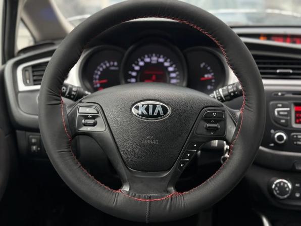 Kia Ceed II с пробегом 2014 года, цена 650 000 рублей, 299773 км, универсал, Автокод Объявления