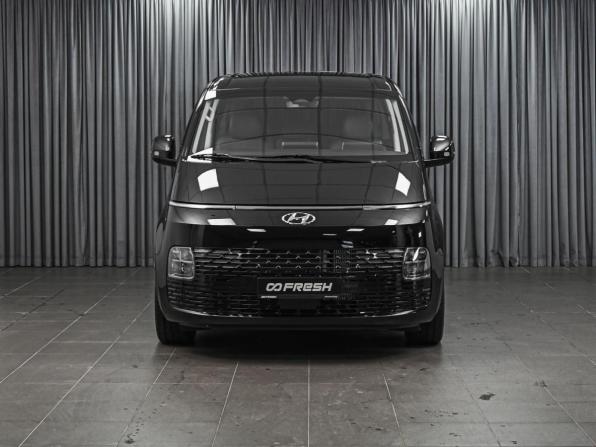 Hyundai Staria I с пробегом 2023 года, цена 5 989 000 рублей, 2033 км, минивэн, Автокод Объявления