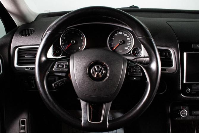 Volkswagen Touareg II с пробегом 2011 года, цена 1 799 000 рублей, 228700 км, внедорожник, Автокод Объявления
