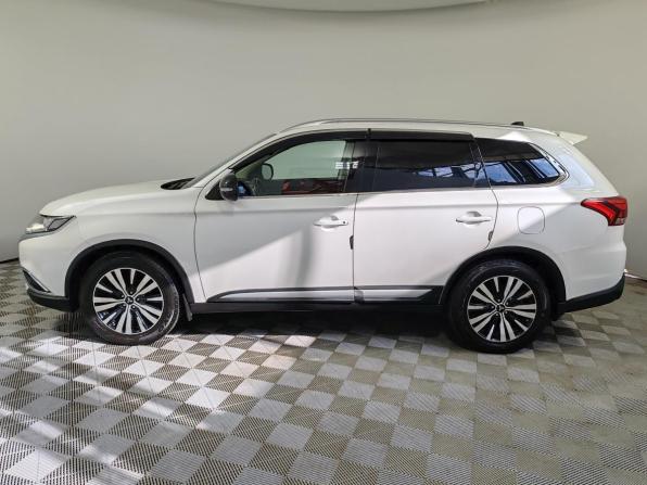 Mitsubishi Outlander III Рестайлинг 2 с пробегом 2016 года, цена 1 599 000 рублей, 137420 км, внедорожник, Автокод Объявления