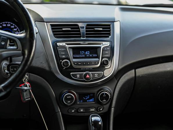 Hyundai Solaris I Рестайлинг с пробегом 2014 года, цена 799 000 рублей, 162343 км, седан, Автокод Объявления