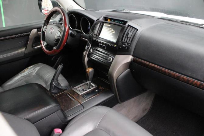 Toyota Land Cruiser 200 Series с пробегом 2008 года, цена 1 899 000 рублей, 487000 км, внедорожник, Автокод Объявления