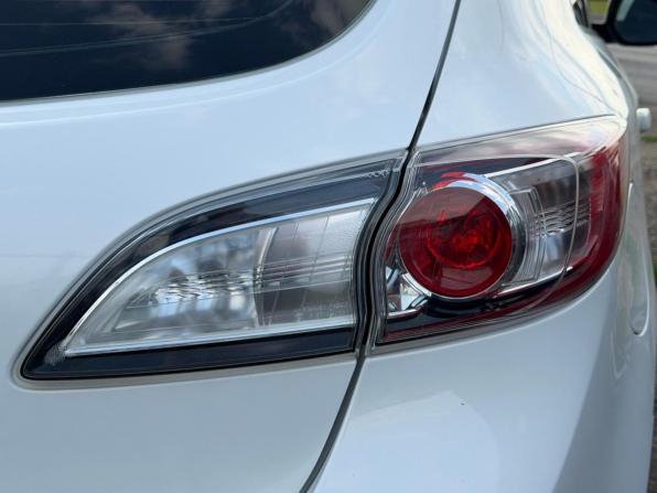 Mazda 3 II (BL) Рестайлинг с пробегом 2012 года, цена 889 000 рублей, 223223 км, хэтчбек, Автокод Объявления