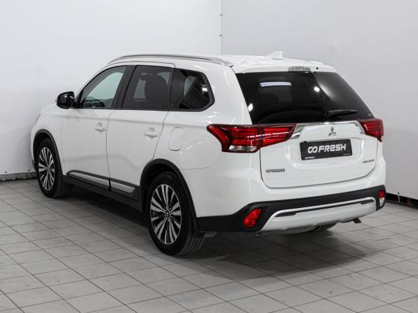 Mitsubishi Outlander III Рестайлинг 3 с пробегом 2019 года, цена 1 900 000 рублей, 244905 км, внедорожник, Автокод Объявления
