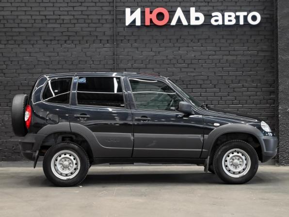 Chevrolet Niva I Рестайлинг с пробегом 2018 года, цена 800 000 рублей, 125525 км, внедорожник, Автокод Объявления