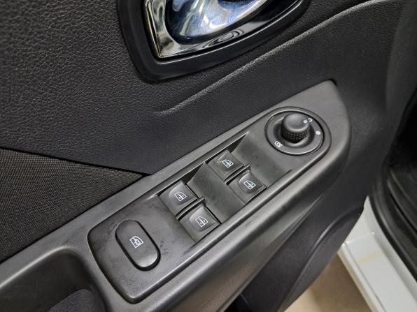 Renault Kaptur I с пробегом 2017 года, цена 1 270 000 рублей, 120783 км, внедорожник, Автокод Объявления