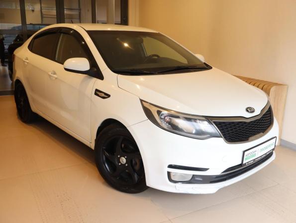 Kia Rio III Рестайлинг с пробегом 2016 года, цена 789 000 рублей, 201605 км, седан, Автокод Объявления