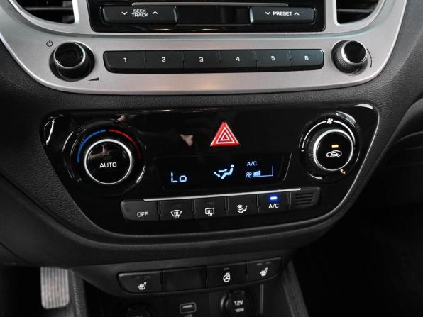 Hyundai Solaris II с пробегом 2019 года, цена 1 599 000 рублей, 78119 км, седан, Автокод Объявления