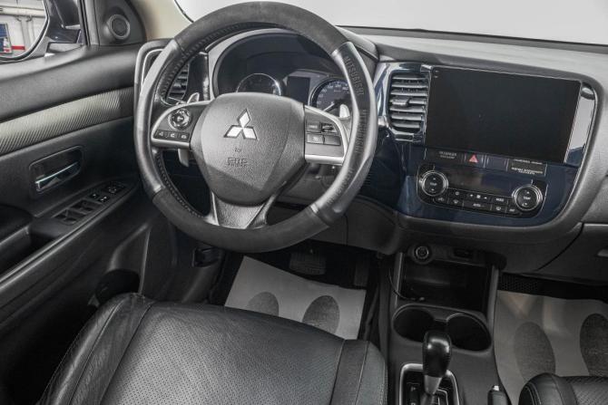 Mitsubishi Outlander III с пробегом 2013 года, цена 1 689 000 рублей, 198000 км, внедорожник, Автокод Объявления