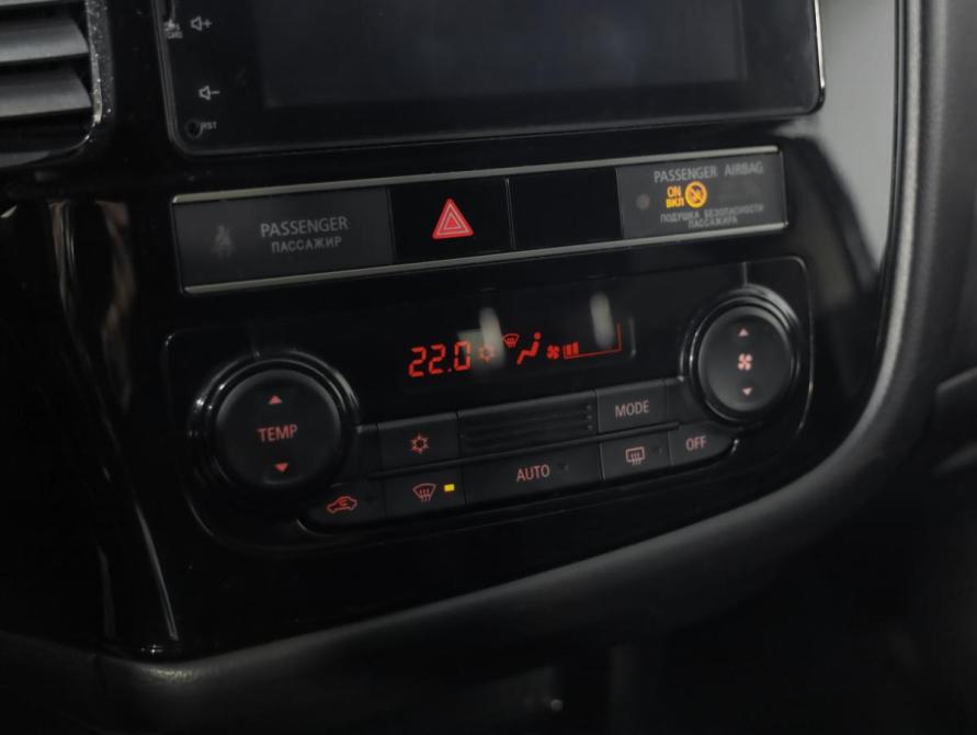 Mitsubishi Outlander III Рестайлинг 3 Санкт-Петербург  - изображение 13